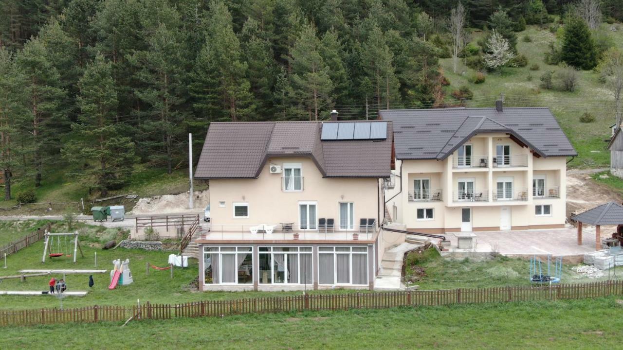 Готель House Delic Vrhovine Екстер'єр фото